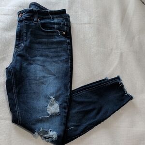 Stylish Distressed Cropped Jeans in Dark Blue